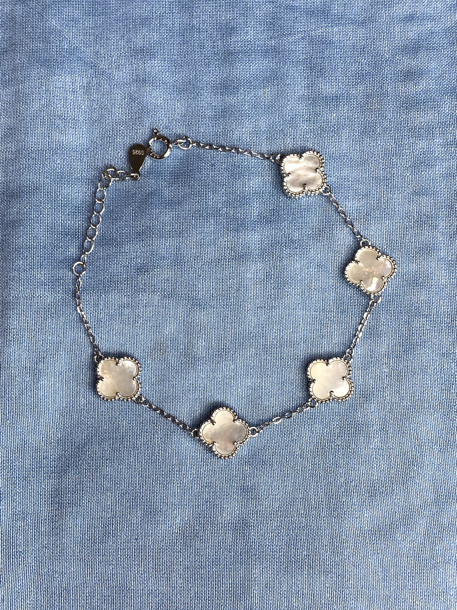 Mother Of Pearl Clove Bracelet