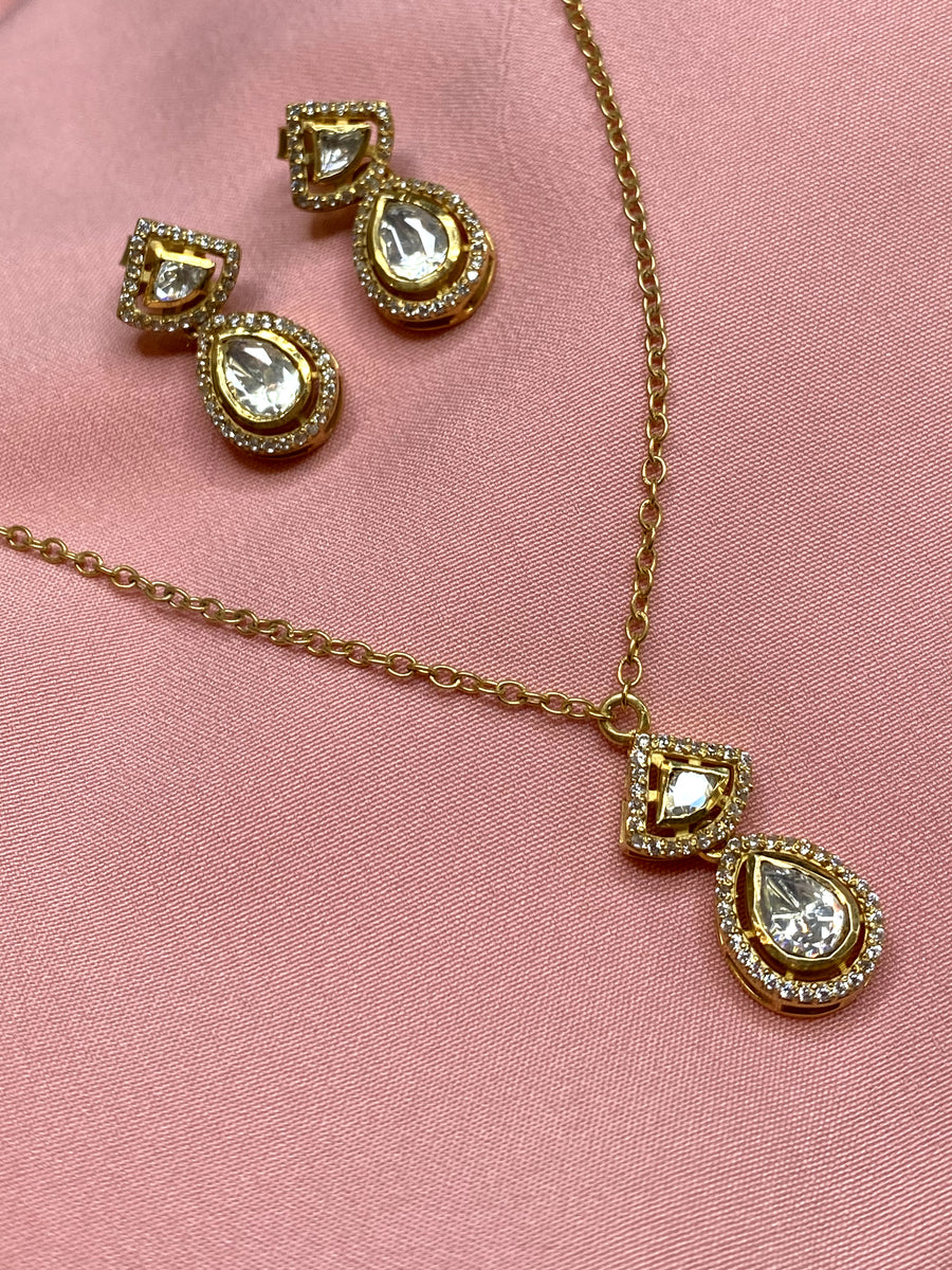 Golden Splendor Pendant Set