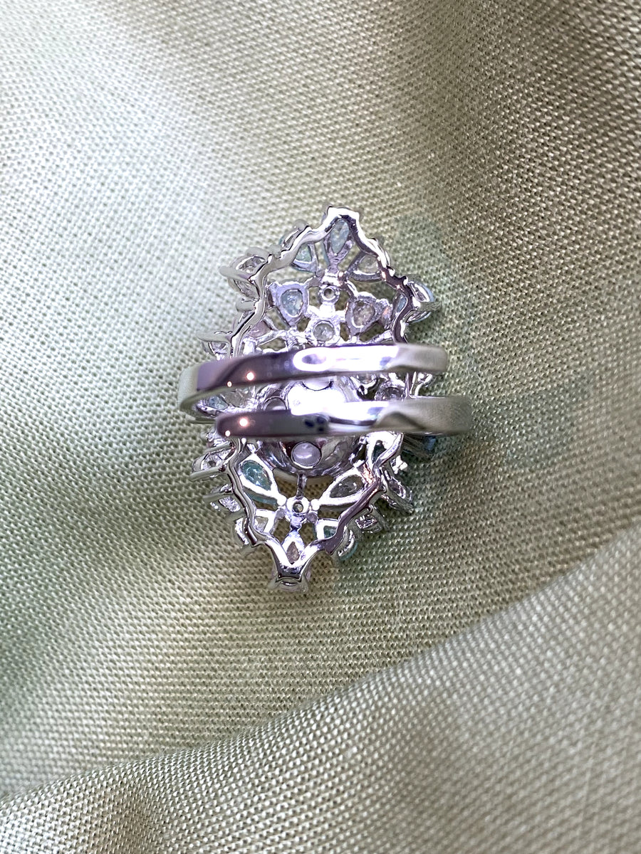 Vivid pearl dew ring