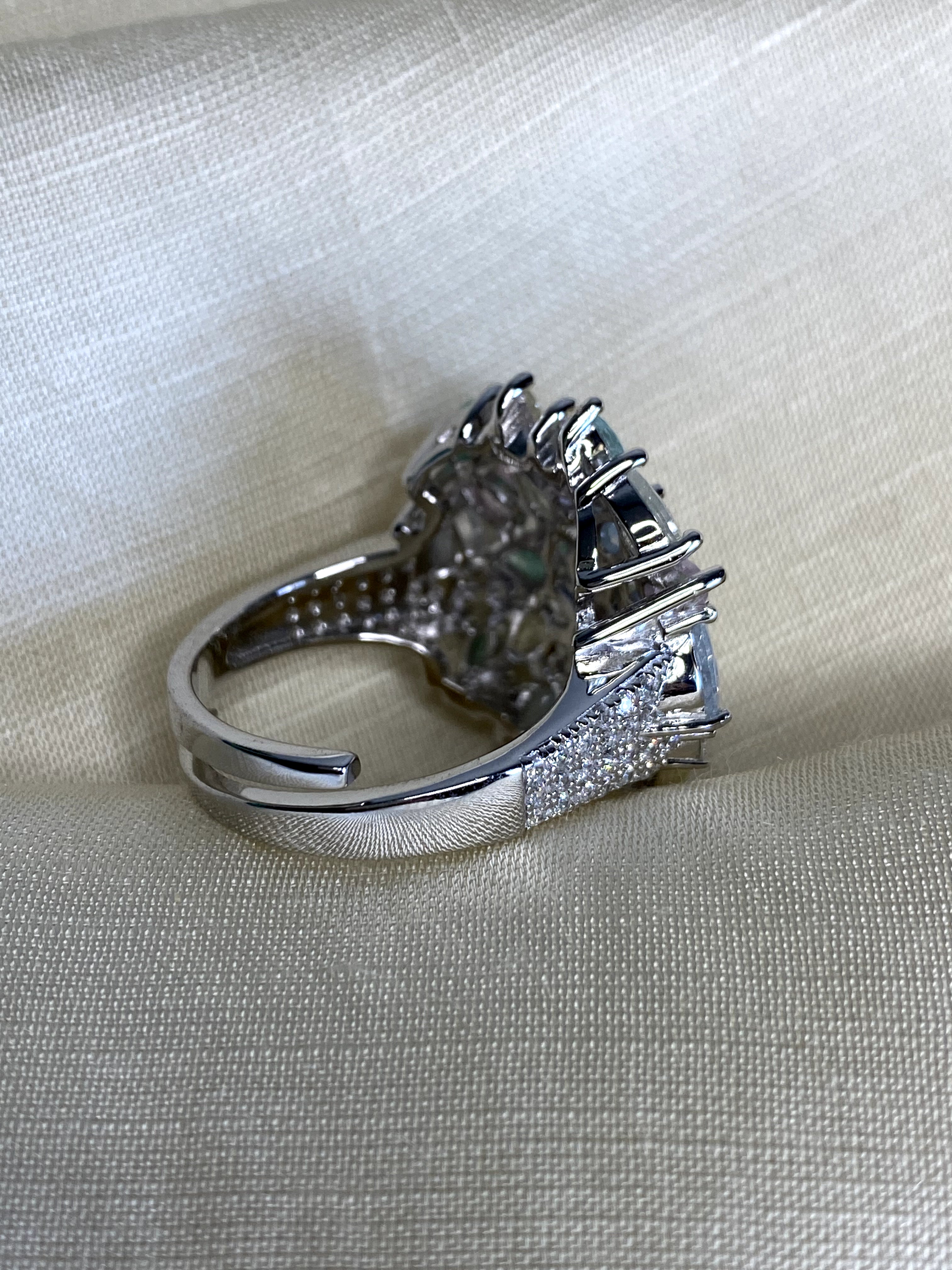 Reyna Sparkle Ring